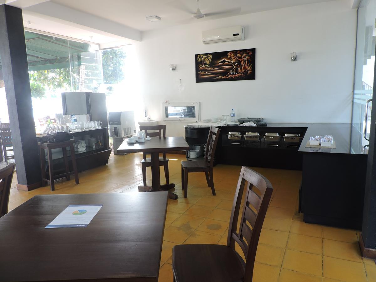 Joe'S Resort Унаватуна Екстер'єр фото